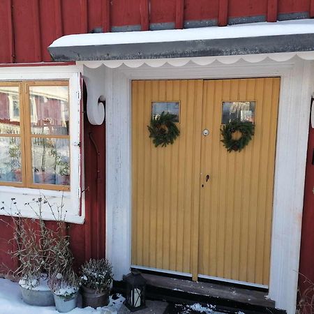Rustik Stuga Med Lantlig Kaensla Naera Oerebro City 외부 사진