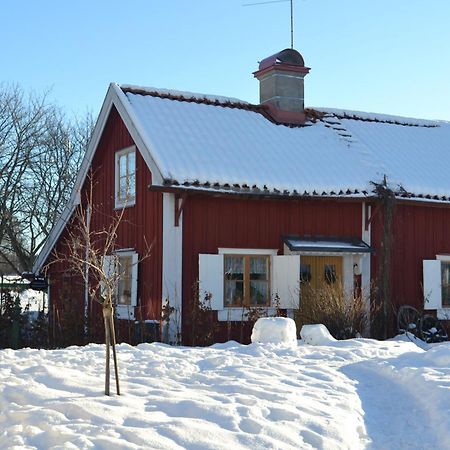 Rustik Stuga Med Lantlig Kaensla Naera Oerebro City 외부 사진